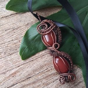 Carnelian and copper necklacr